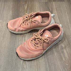 Nike pink shoes